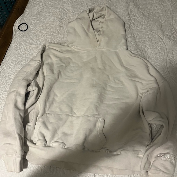 Essentials White Jacket - Picture 3 of 6